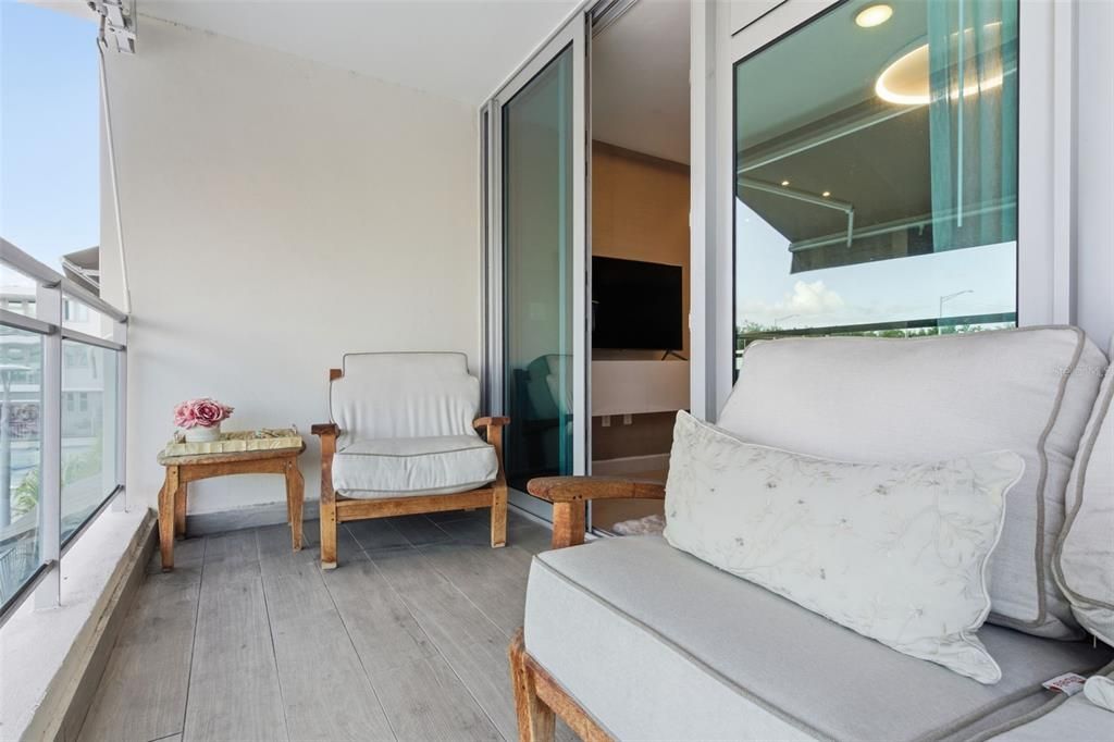 For Sale: $650,000 (3 beds, 2 baths, 1347 Square Feet)