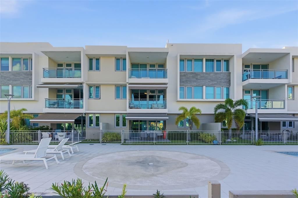 For Sale: $650,000 (3 beds, 2 baths, 1347 Square Feet)