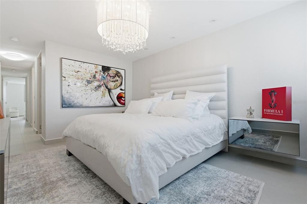 For Sale: $650,000 (3 beds, 2 baths, 1347 Square Feet)