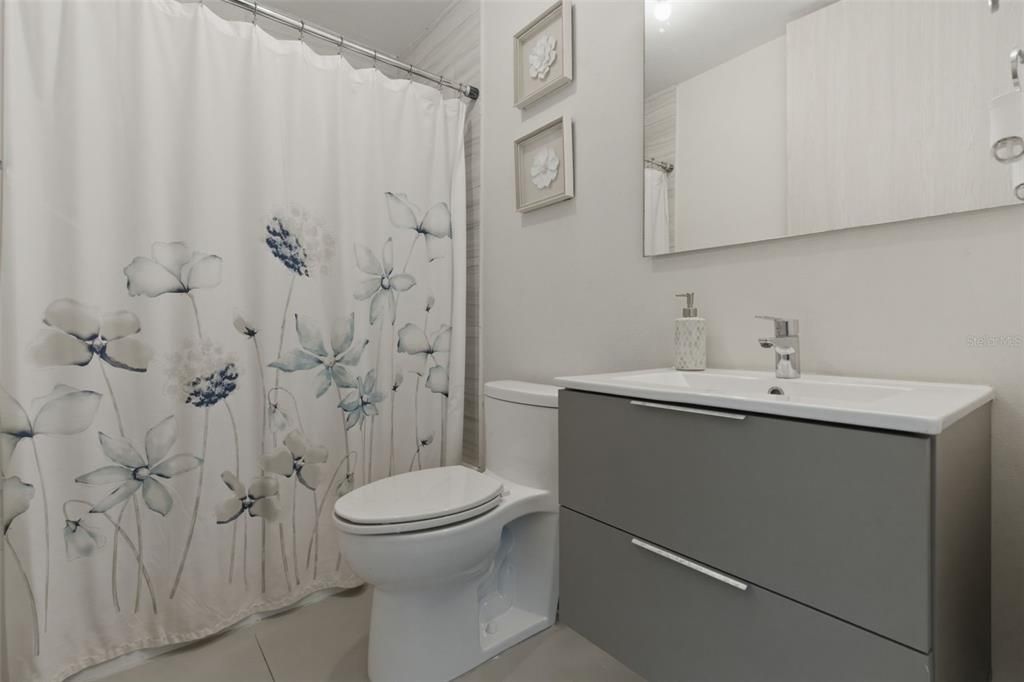For Sale: $650,000 (3 beds, 2 baths, 1347 Square Feet)