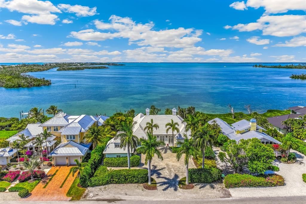 For Sale: $7,500,000 (5 beds, 6 baths, 4475 Square Feet)