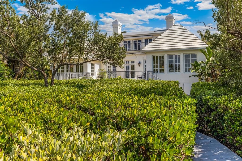 For Sale: $7,500,000 (5 beds, 6 baths, 4475 Square Feet)