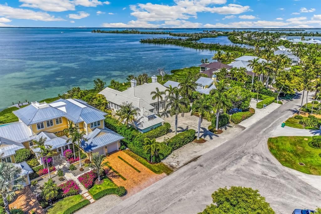 For Sale: $7,500,000 (5 beds, 6 baths, 4475 Square Feet)