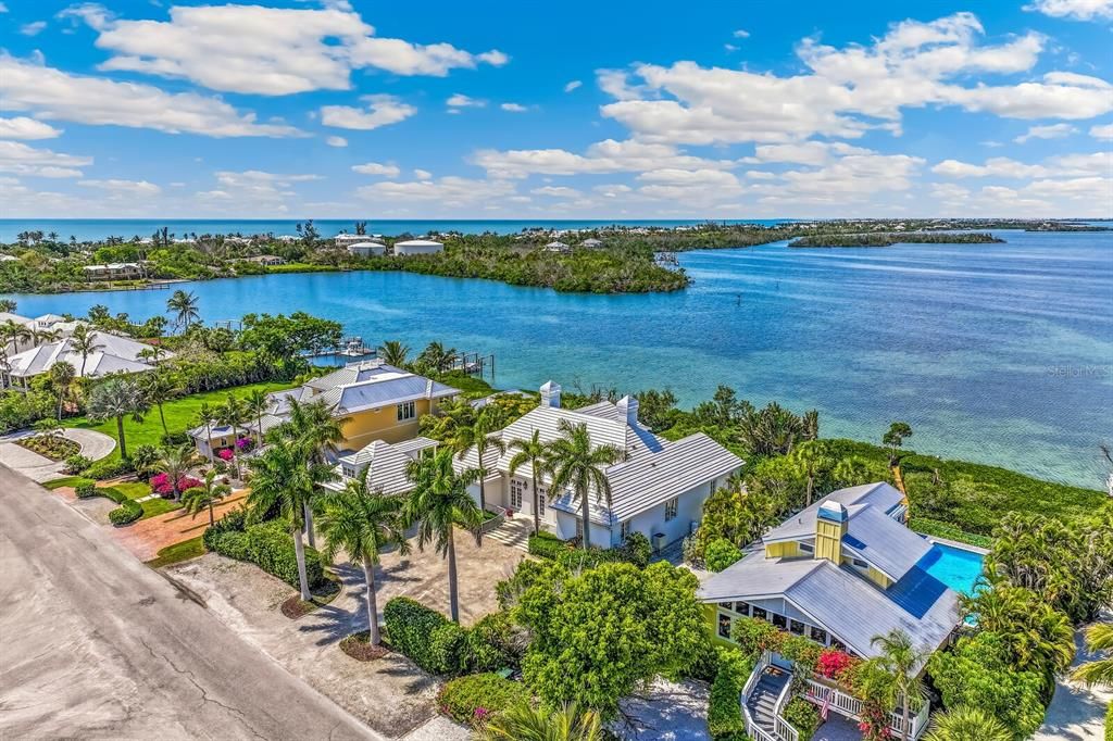 For Sale: $7,500,000 (5 beds, 6 baths, 4475 Square Feet)