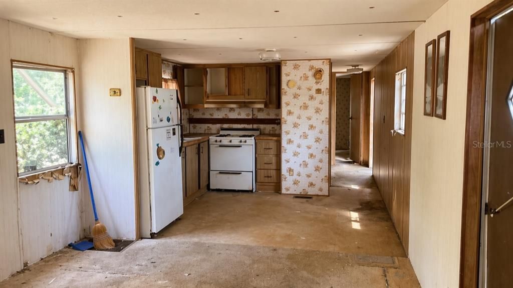 For Sale: $45,000 (2 beds, 1 baths, 552 Square Feet)