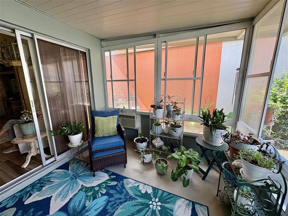 En Venta: $215,000 (2 camas, 2 baños, 1142 Pies cuadrados)