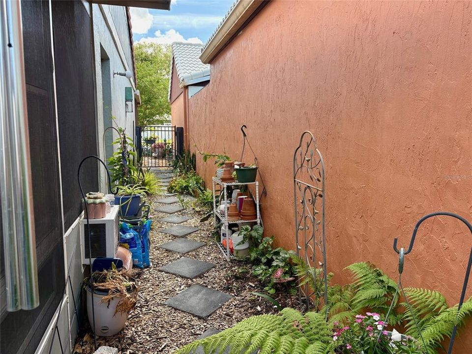 En Venta: $215,000 (2 camas, 2 baños, 1142 Pies cuadrados)