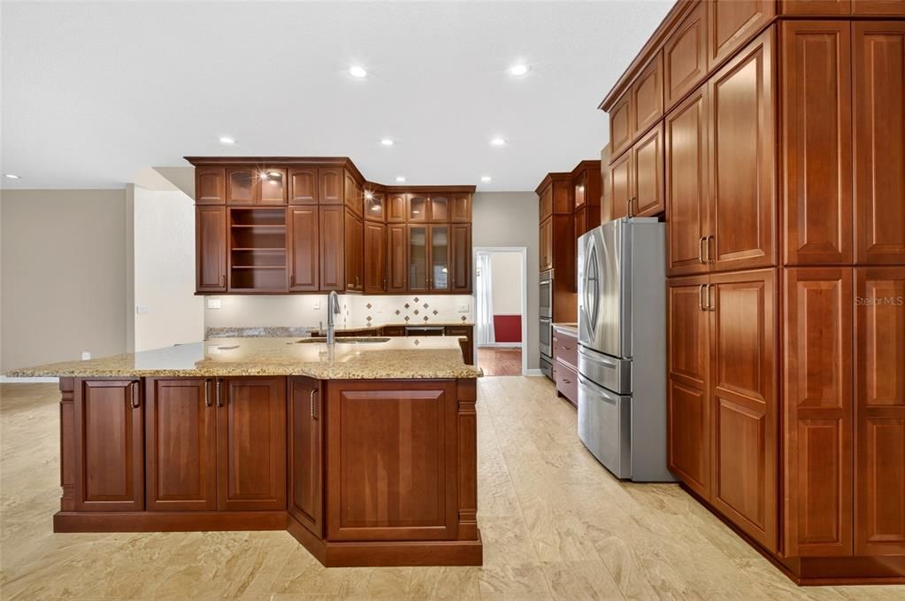 En Venta: $1,150,000 (5 camas, 4 baños, 3754 Pies cuadrados)