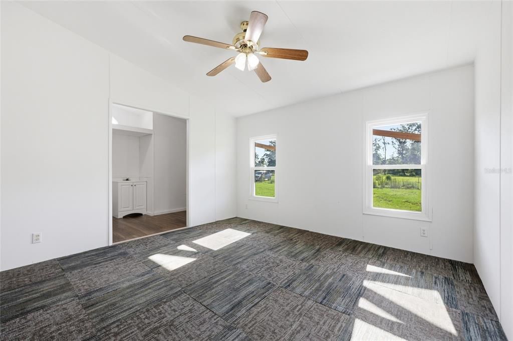 For Sale: $259,000 (3 beds, 2 baths, 1296 Square Feet)