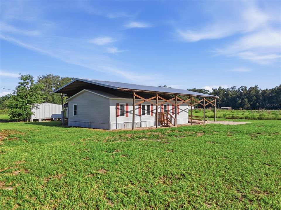 For Sale: $259,000 (3 beds, 2 baths, 1296 Square Feet)