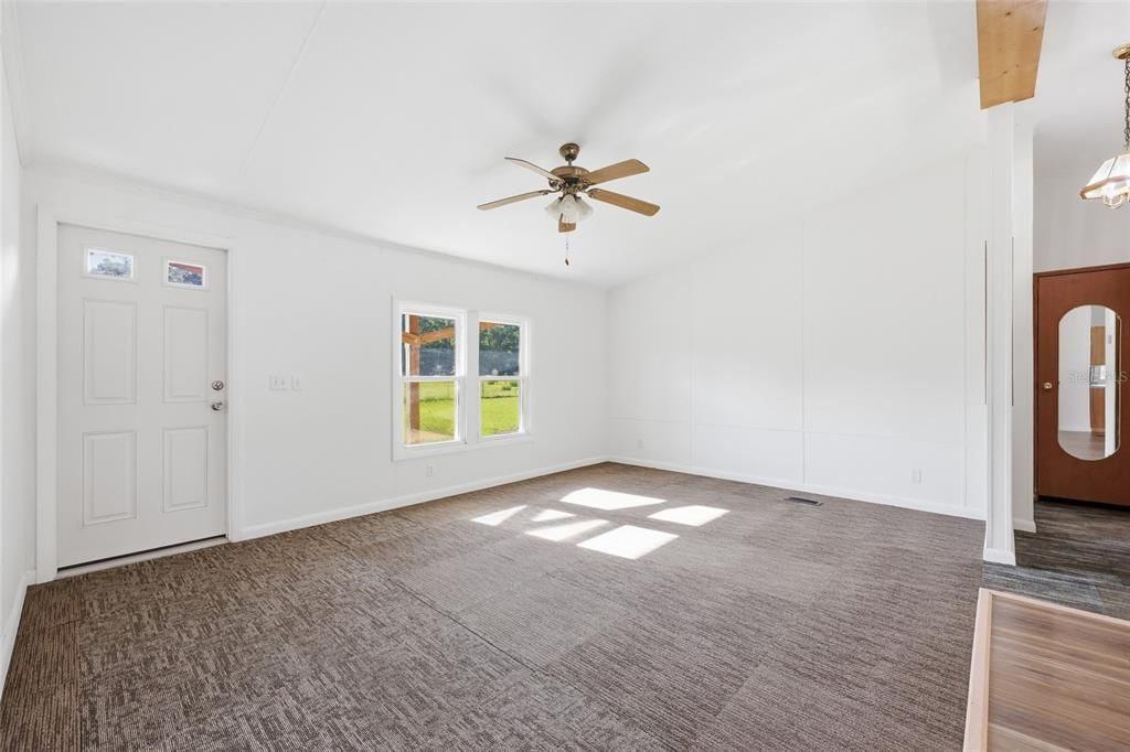 For Sale: $259,000 (3 beds, 2 baths, 1296 Square Feet)