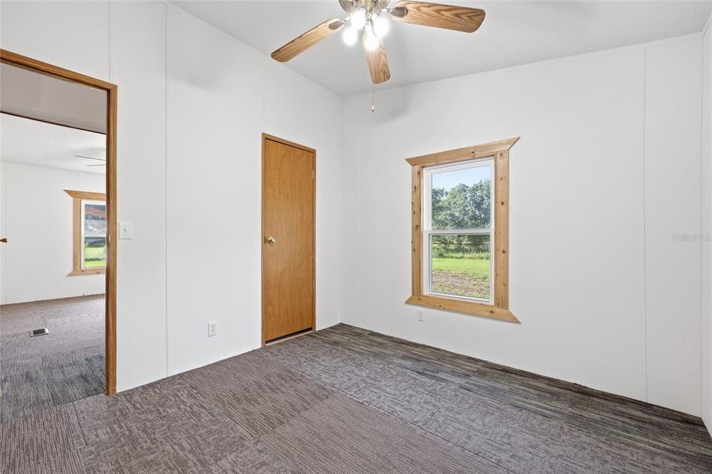 For Sale: $259,000 (3 beds, 2 baths, 1296 Square Feet)