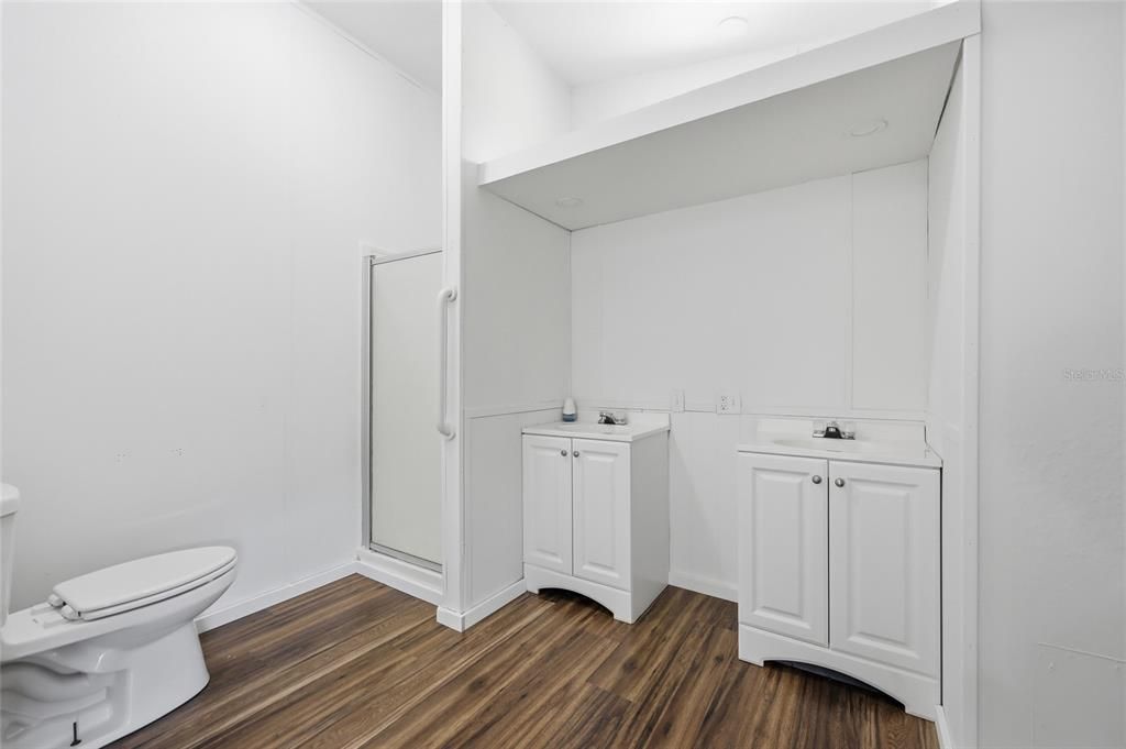 For Sale: $259,000 (3 beds, 2 baths, 1296 Square Feet)