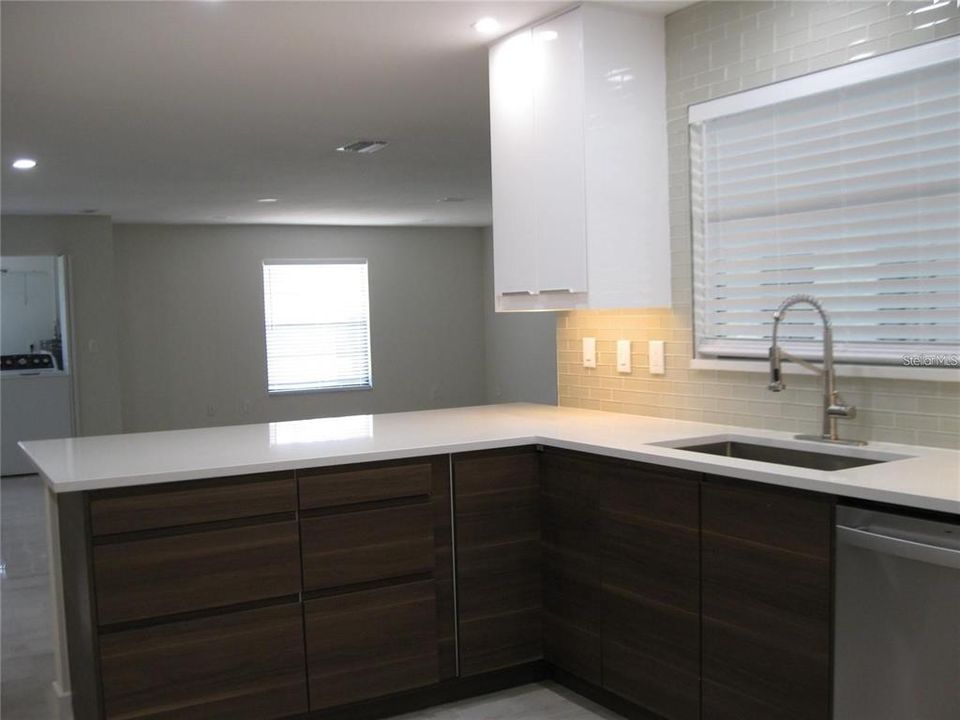 For Rent: $3,500 (3 beds, 2 baths, 2116 Square Feet)
