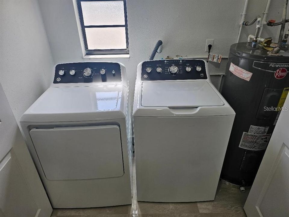 For Rent: $3,500 (3 beds, 2 baths, 2116 Square Feet)