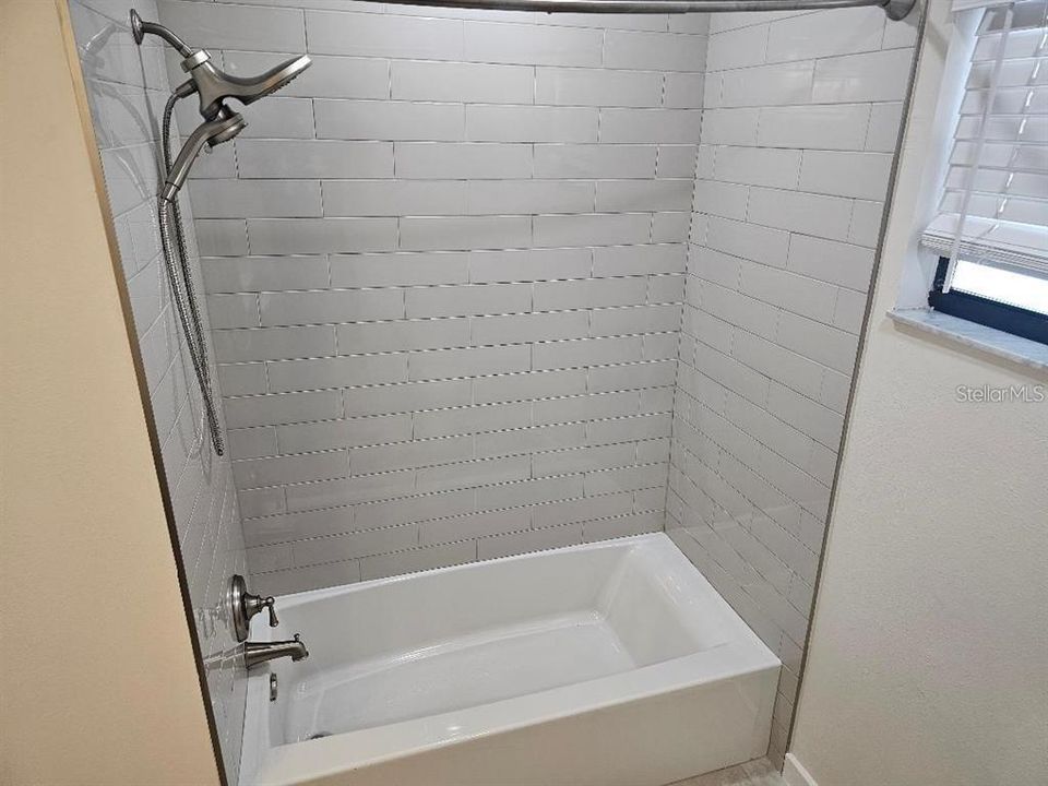 For Rent: $3,500 (3 beds, 2 baths, 2116 Square Feet)