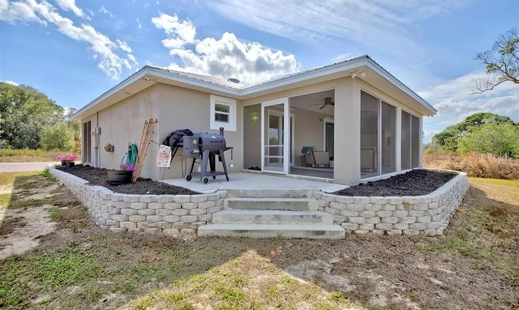 На продажу: $349,900 (2 спален, 2 ванн, 1176 Квадратных фут)