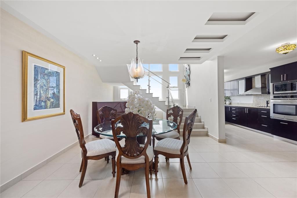 For Sale: $850,000 (4 beds, 3 baths, 3064 Square Feet)