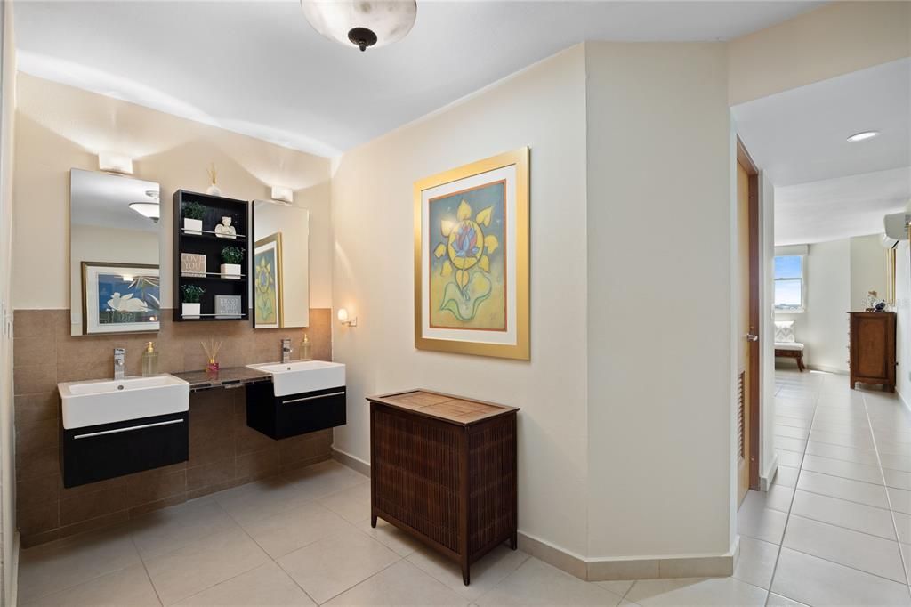 For Sale: $850,000 (4 beds, 3 baths, 3064 Square Feet)