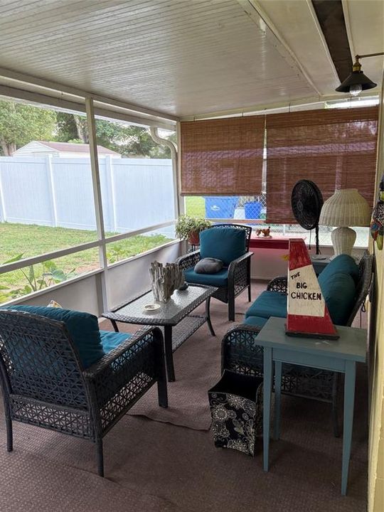 For Sale: $254,900 (2 beds, 1 baths, 1064 Square Feet)