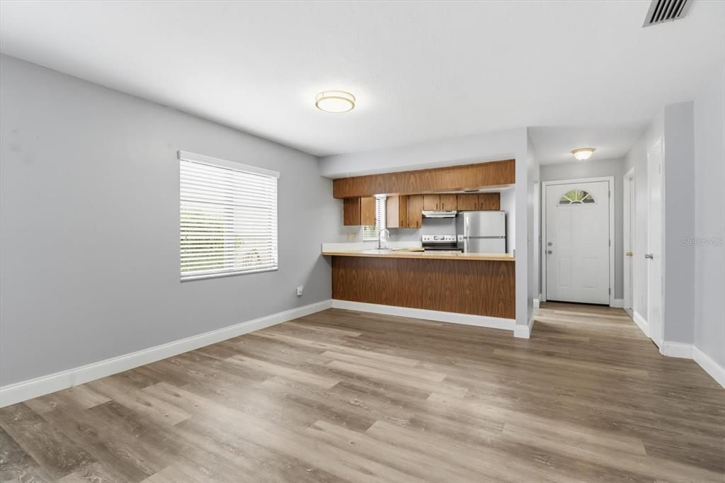 En Venta: $196,200 (2 camas, 2 baños, 1176 Pies cuadrados)