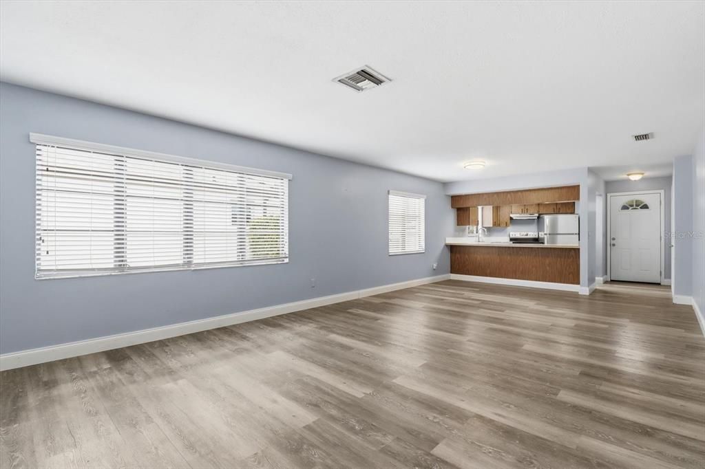 En Venta: $196,200 (2 camas, 2 baños, 1176 Pies cuadrados)