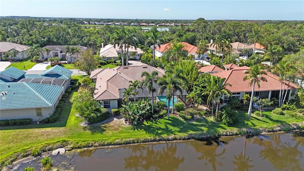 Activo con contrato: $949,000 (4 camas, 3 baños, 2809 Pies cuadrados)