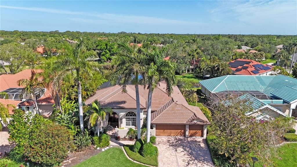 Activo con contrato: $949,000 (4 camas, 3 baños, 2809 Pies cuadrados)