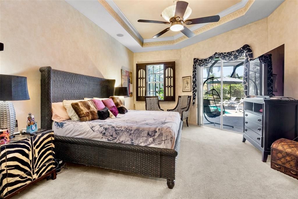 Activo con contrato: $949,000 (4 camas, 3 baños, 2809 Pies cuadrados)