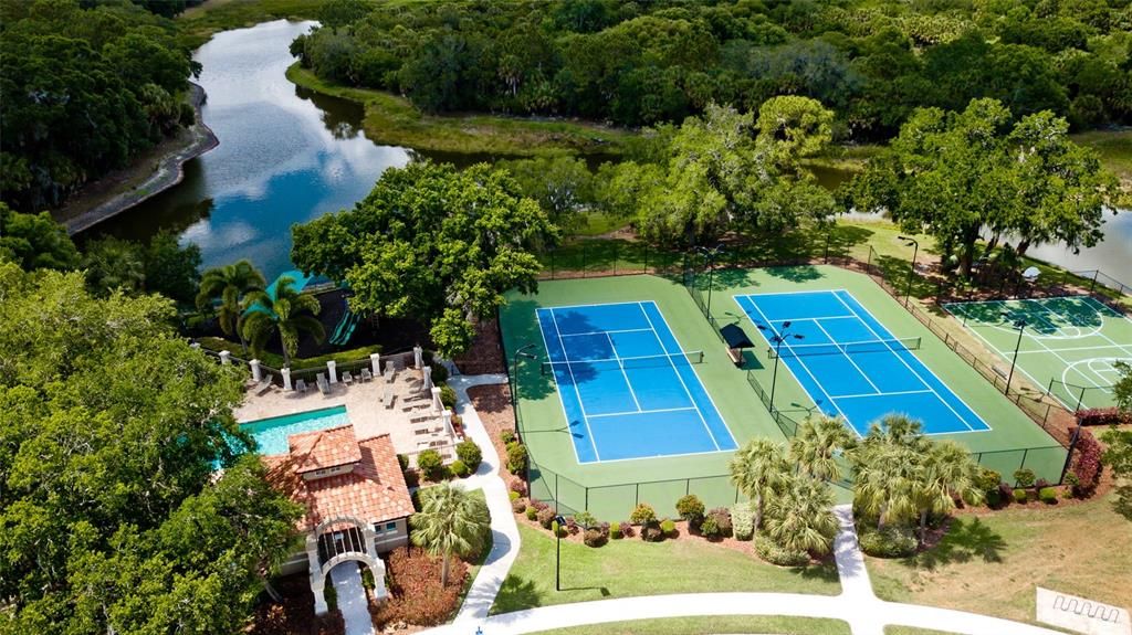 Activo con contrato: $949,000 (4 camas, 3 baños, 2809 Pies cuadrados)