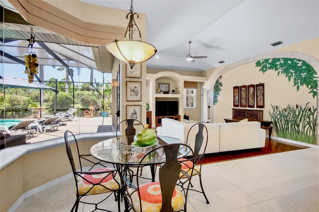Activo con contrato: $949,000 (4 camas, 3 baños, 2809 Pies cuadrados)