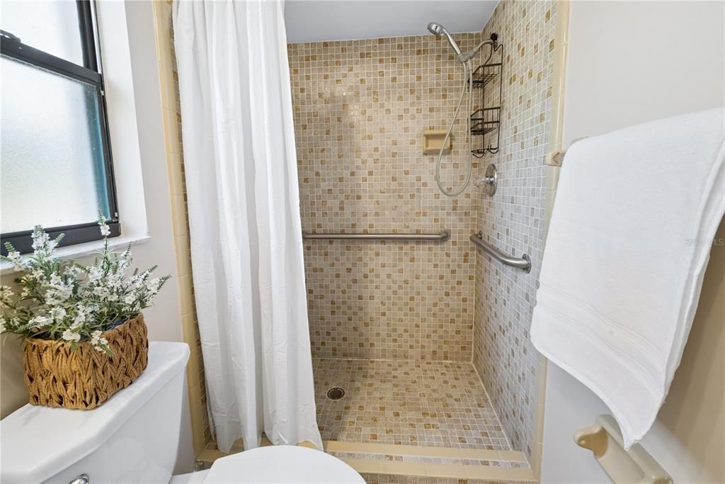 For Sale: $259,900 (3 beds, 2 baths, 1254 Square Feet)
