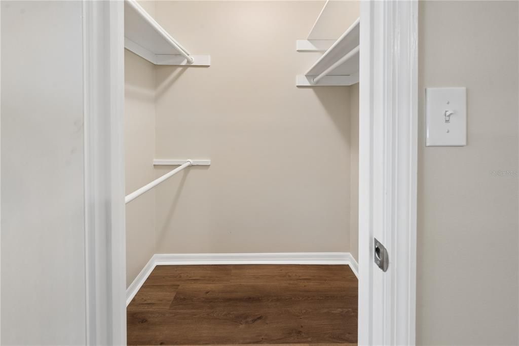 For Sale: $259,900 (3 beds, 2 baths, 1254 Square Feet)