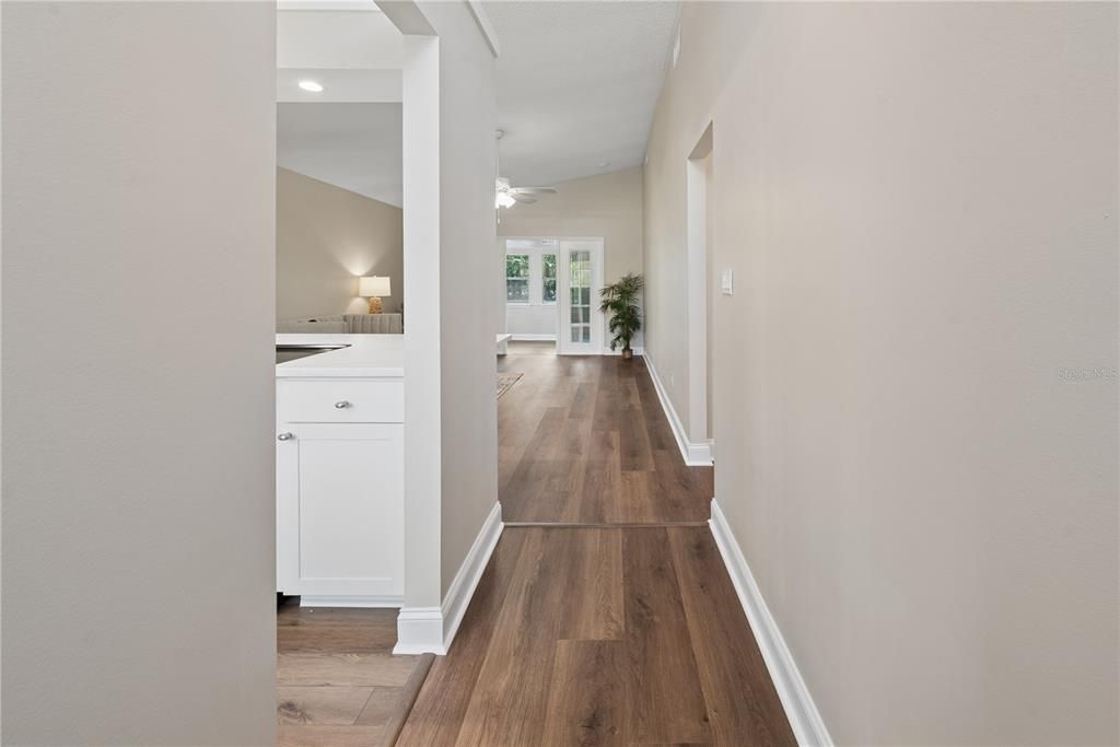 For Sale: $259,900 (3 beds, 2 baths, 1254 Square Feet)