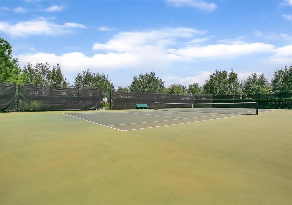 Activo con contrato: $950,000 (5 camas, 4 baños, 3635 Pies cuadrados)