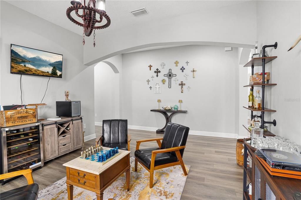 Activo con contrato: $950,000 (5 camas, 4 baños, 3635 Pies cuadrados)