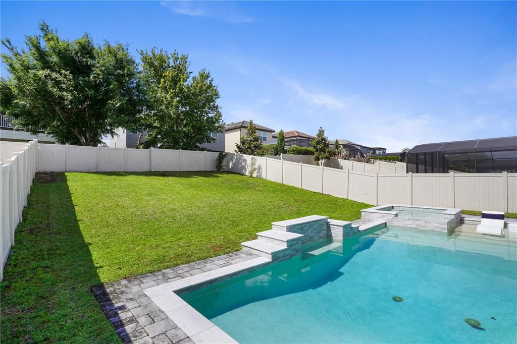 Activo con contrato: $950,000 (5 camas, 4 baños, 3635 Pies cuadrados)