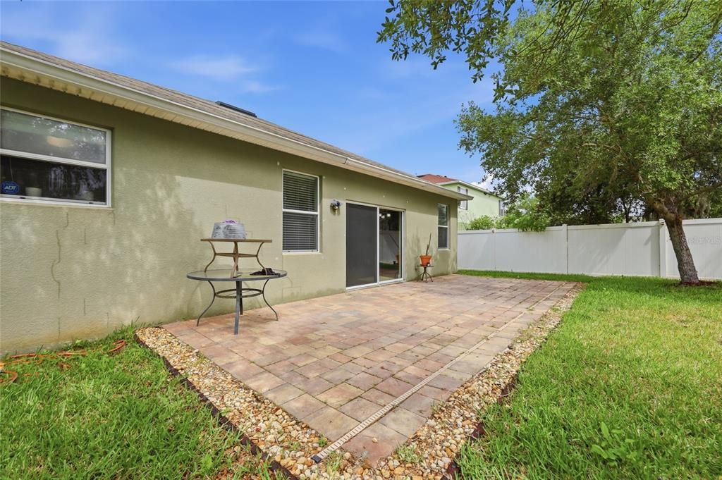 Activo con contrato: $360,000 (3 camas, 2 baños, 1875 Pies cuadrados)