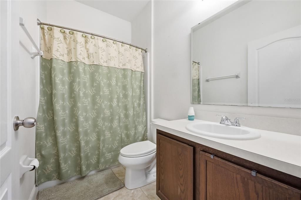 Activo con contrato: $360,000 (3 camas, 2 baños, 1875 Pies cuadrados)