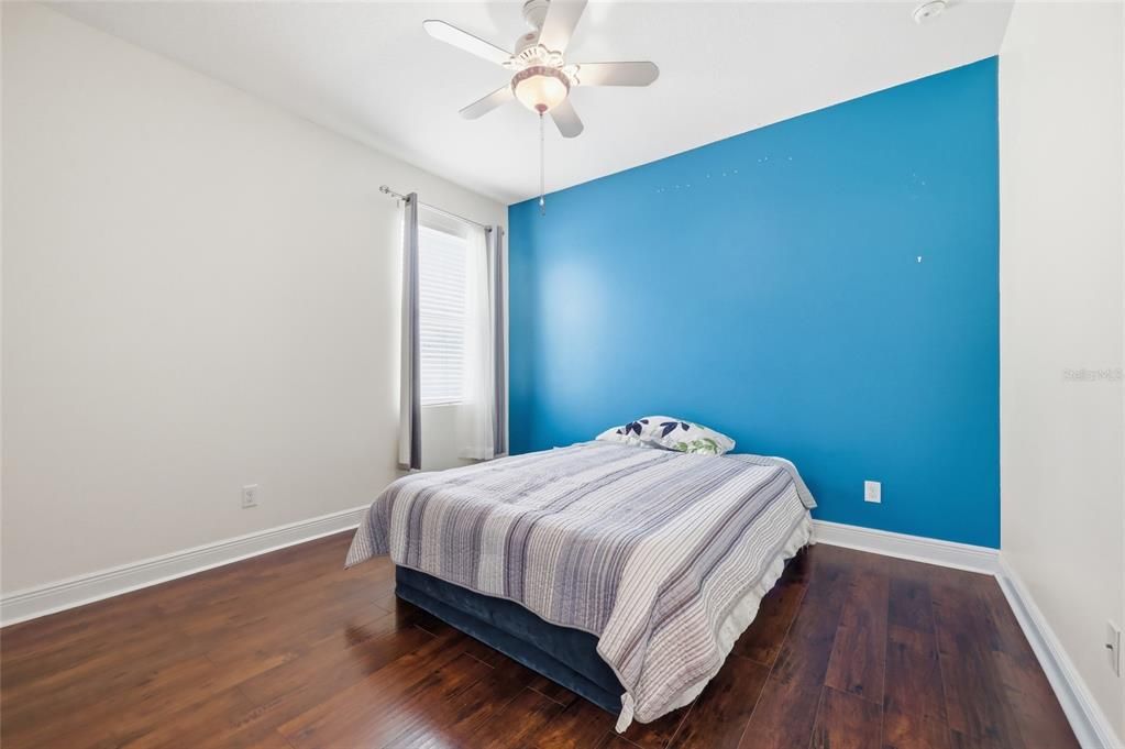 Activo con contrato: $360,000 (3 camas, 2 baños, 1875 Pies cuadrados)