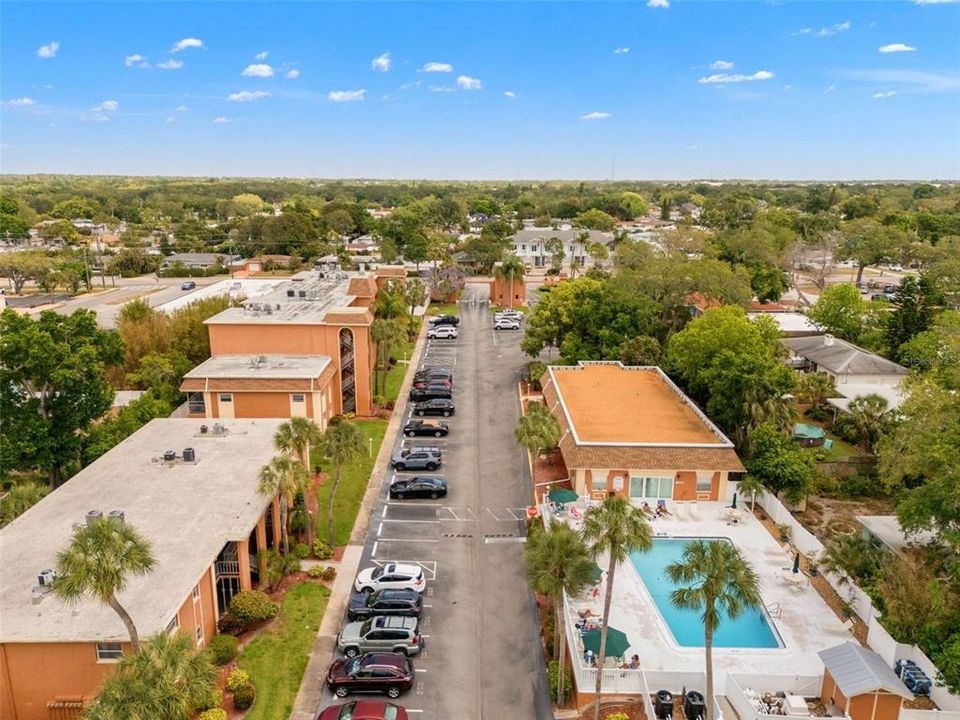 For Sale: $180,000 (2 beds, 1 baths, 980 Square Feet)