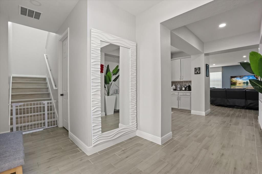 En Venta: $865,000 (6 camas, 4 baños, 4638 Pies cuadrados)