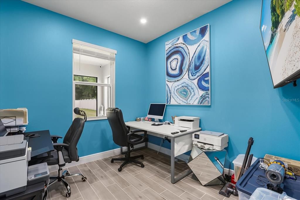 En Venta: $865,000 (6 camas, 4 baños, 4638 Pies cuadrados)