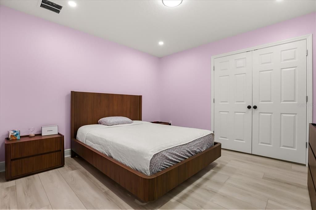 En Venta: $865,000 (6 camas, 4 baños, 4638 Pies cuadrados)