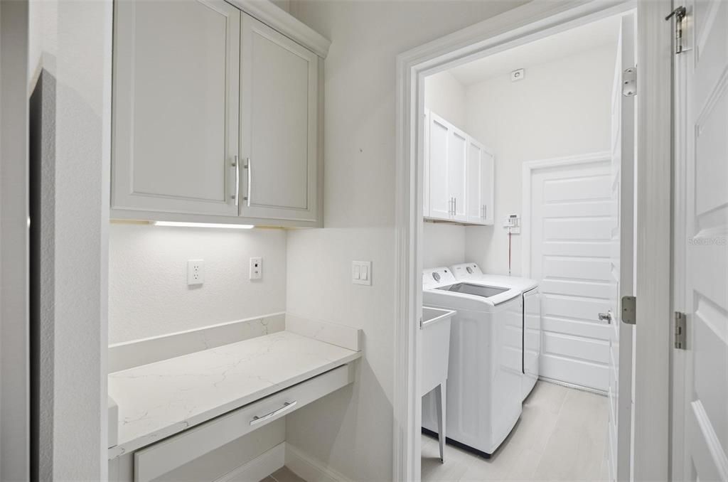 For Sale: $429,000 (3 beds, 2 baths, 1806 Square Feet)