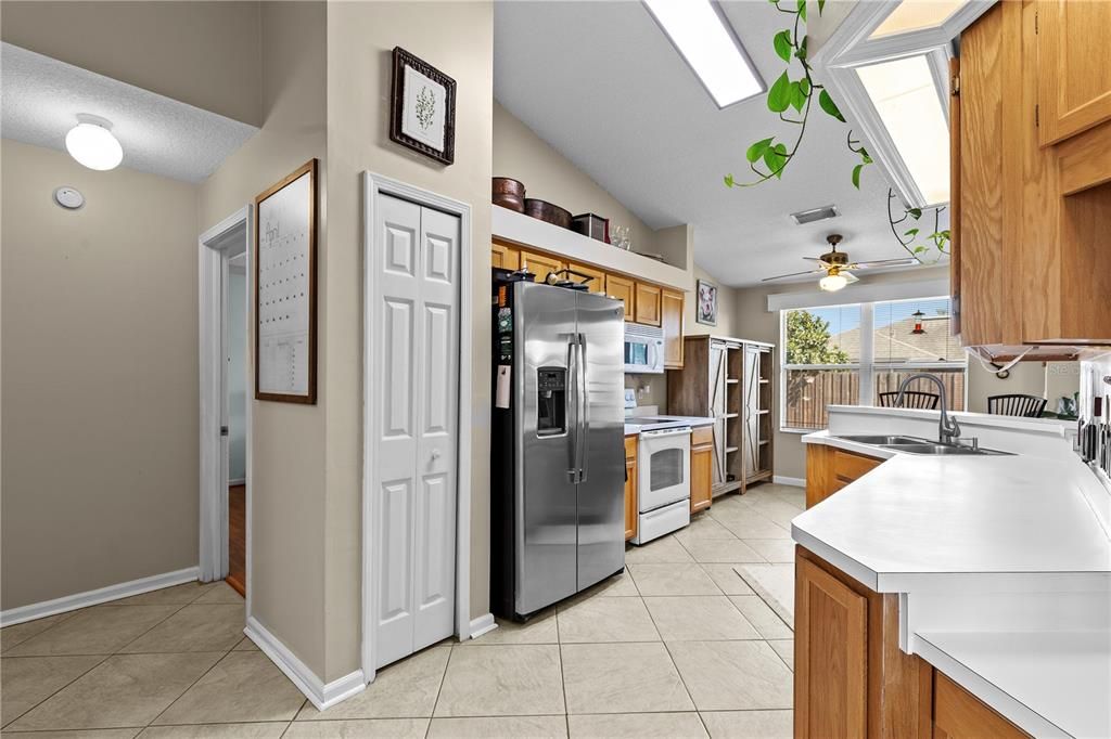 For Sale: $284,900 (3 beds, 2 baths, 1594 Square Feet)