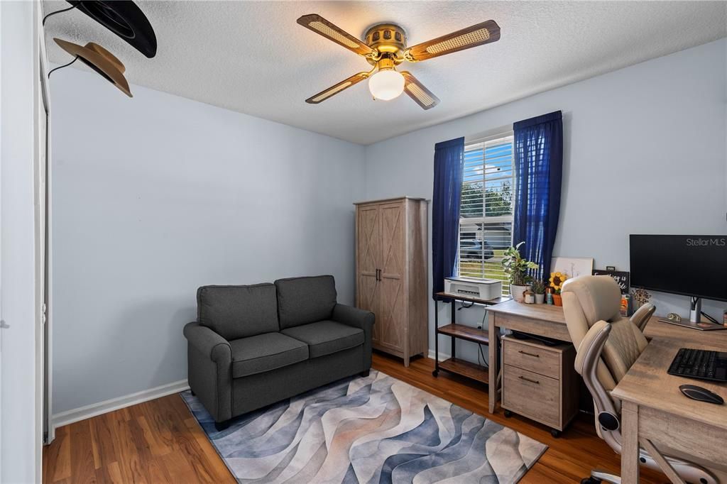 For Sale: $284,900 (3 beds, 2 baths, 1594 Square Feet)