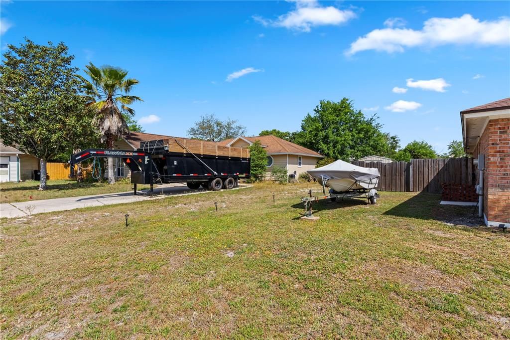 For Sale: $284,900 (3 beds, 2 baths, 1594 Square Feet)