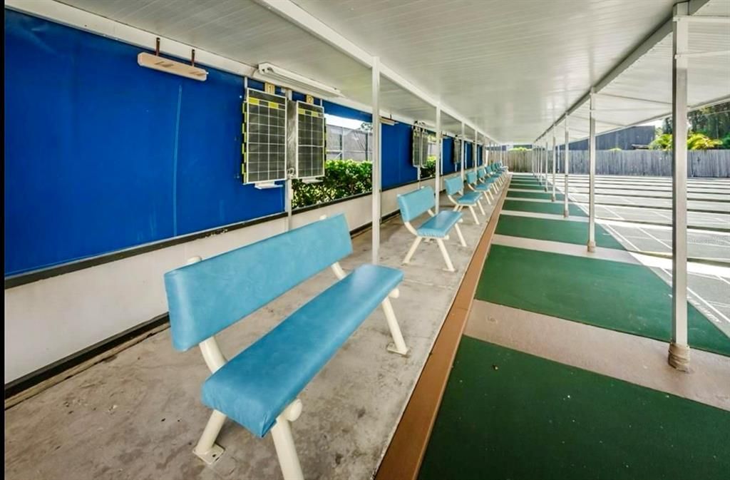 Activo con contrato: $117,000 (2 camas, 2 baños, 830 Pies cuadrados)