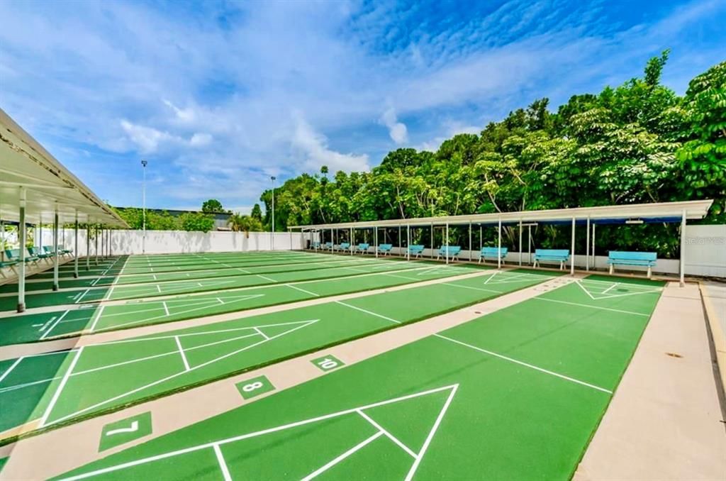 Activo con contrato: $117,000 (2 camas, 2 baños, 830 Pies cuadrados)